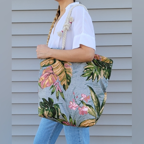 Womens Large Tropical Travel Tote - Picture 5 of 6